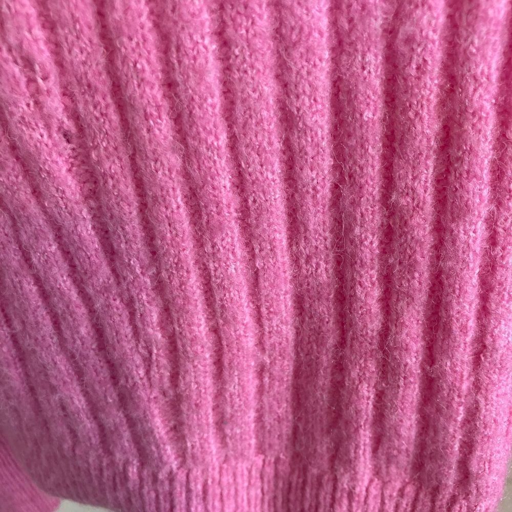 Pink Ribbed Crew Neck Sweater - Picture 4 of 8